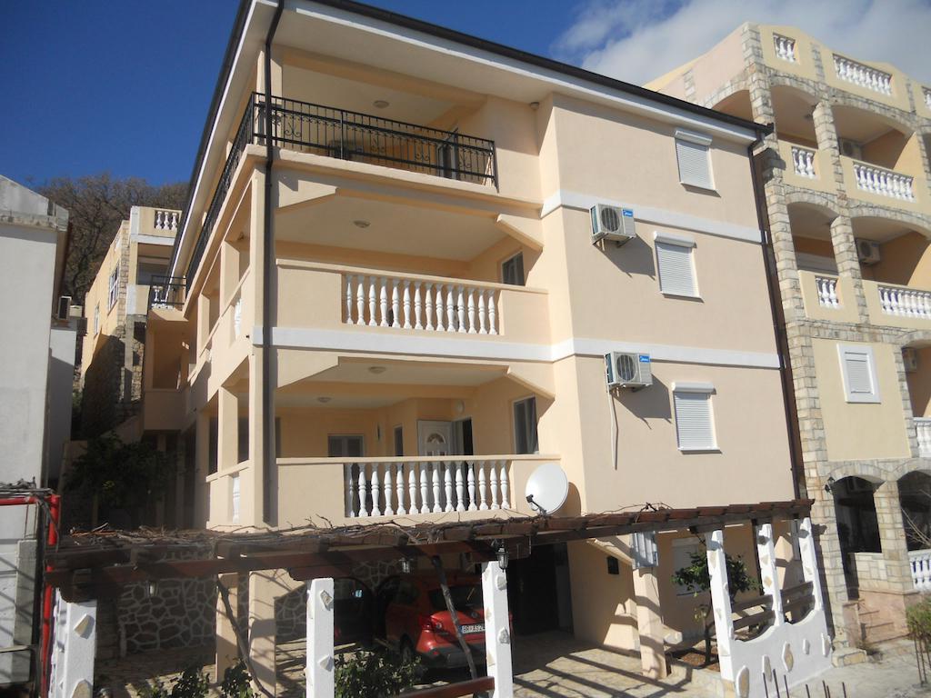 Apartments Papillon Podgorica Exteriör bild